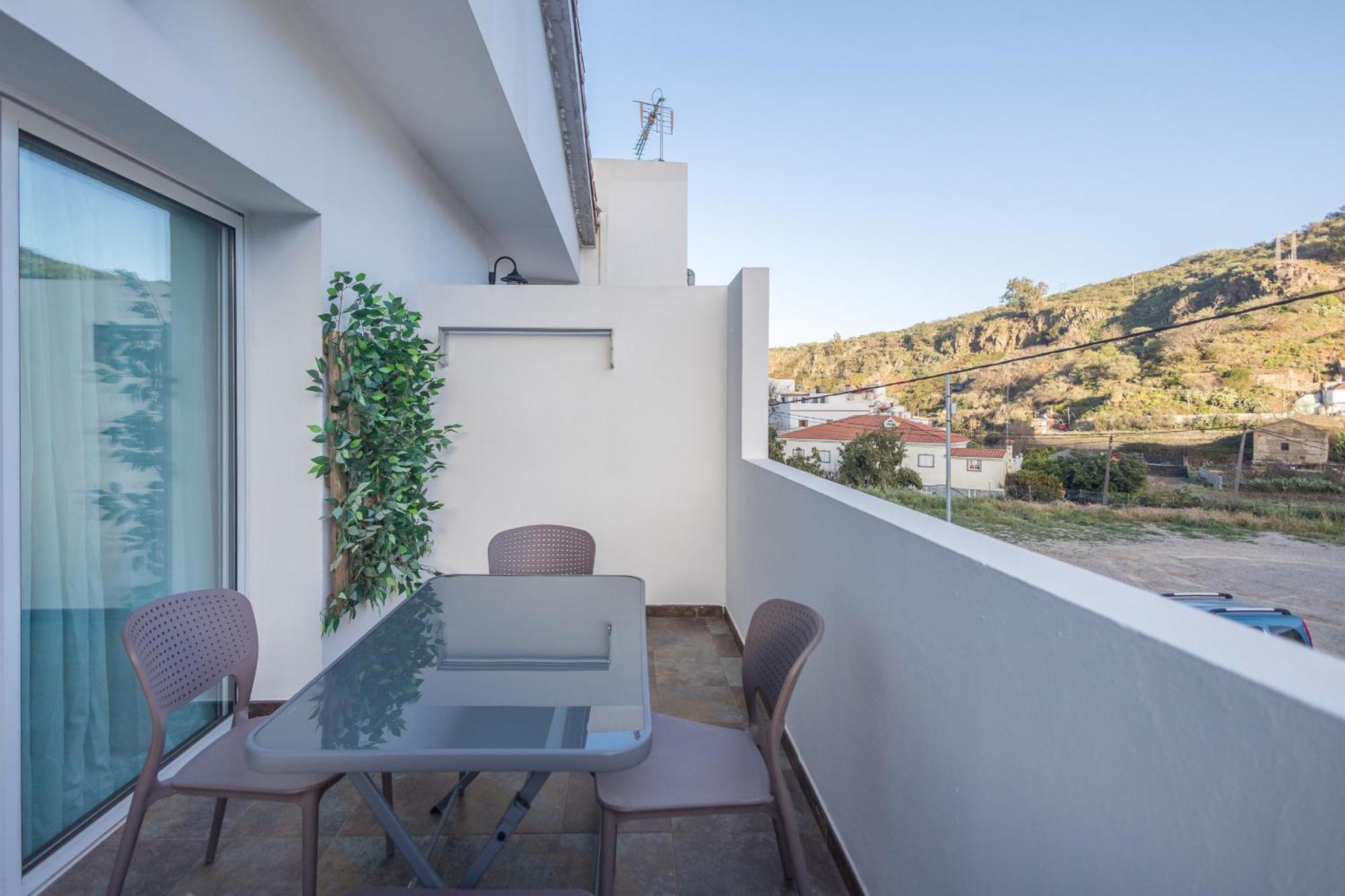 Balcon De La Mina Suites - Aircon And Terrace With Views Vega de San Mateo Luaran gambar