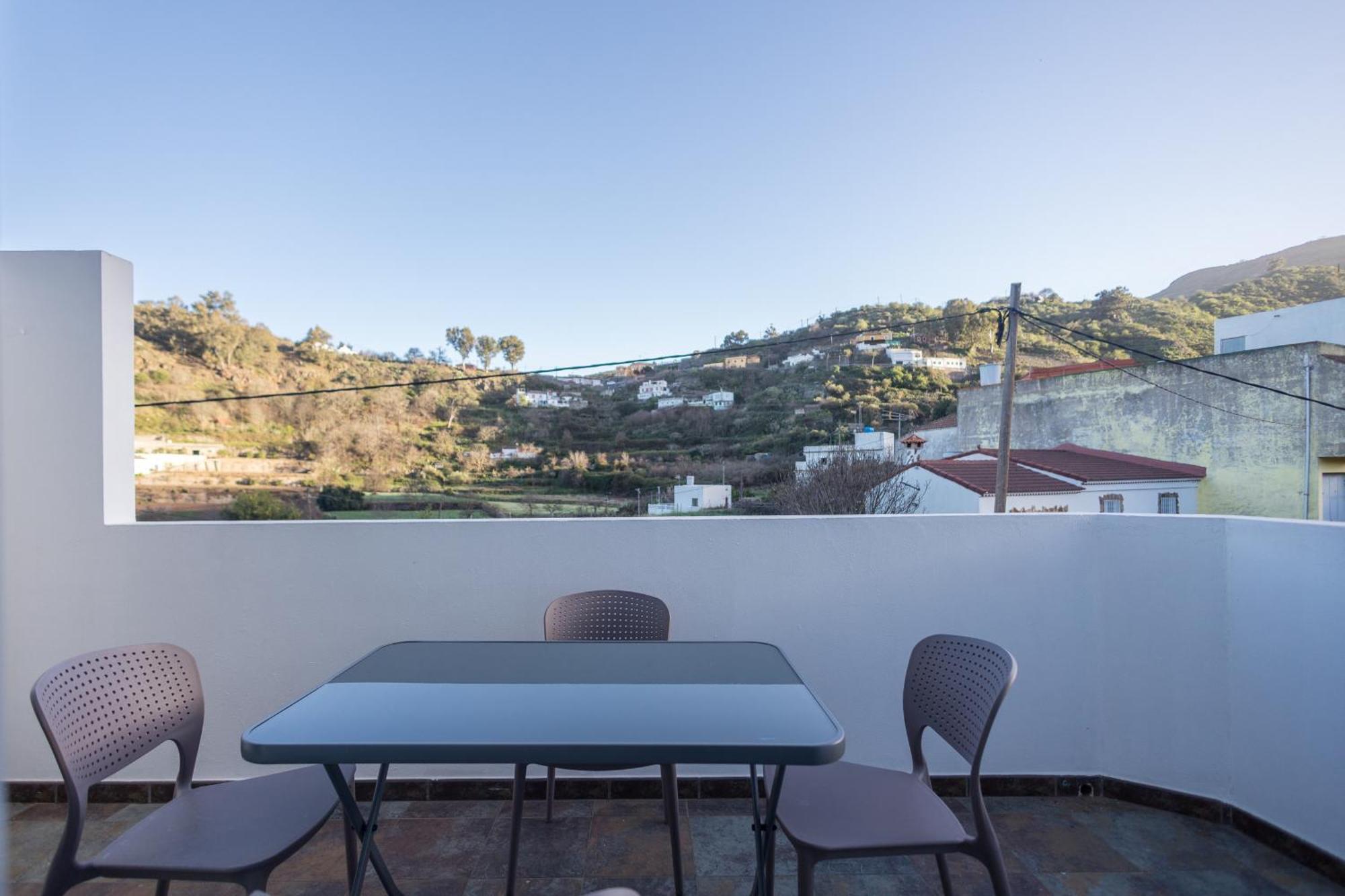 Balcon De La Mina Suites - Aircon And Terrace With Views Vega de San Mateo Luaran gambar